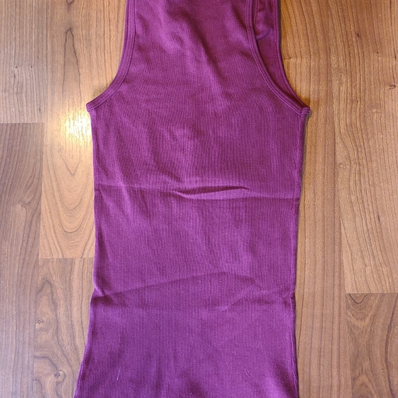 NWT Hooters small tank top - Picture 11 of 12